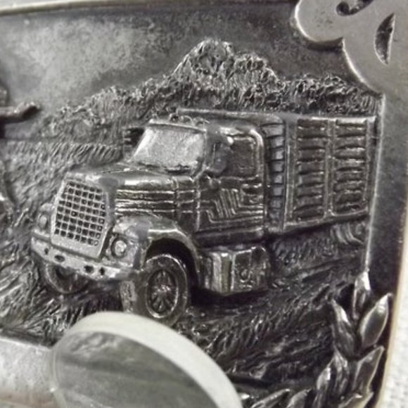 Feldt Harvesting Belt Buckle for the Farmer - Picture 2 of 10